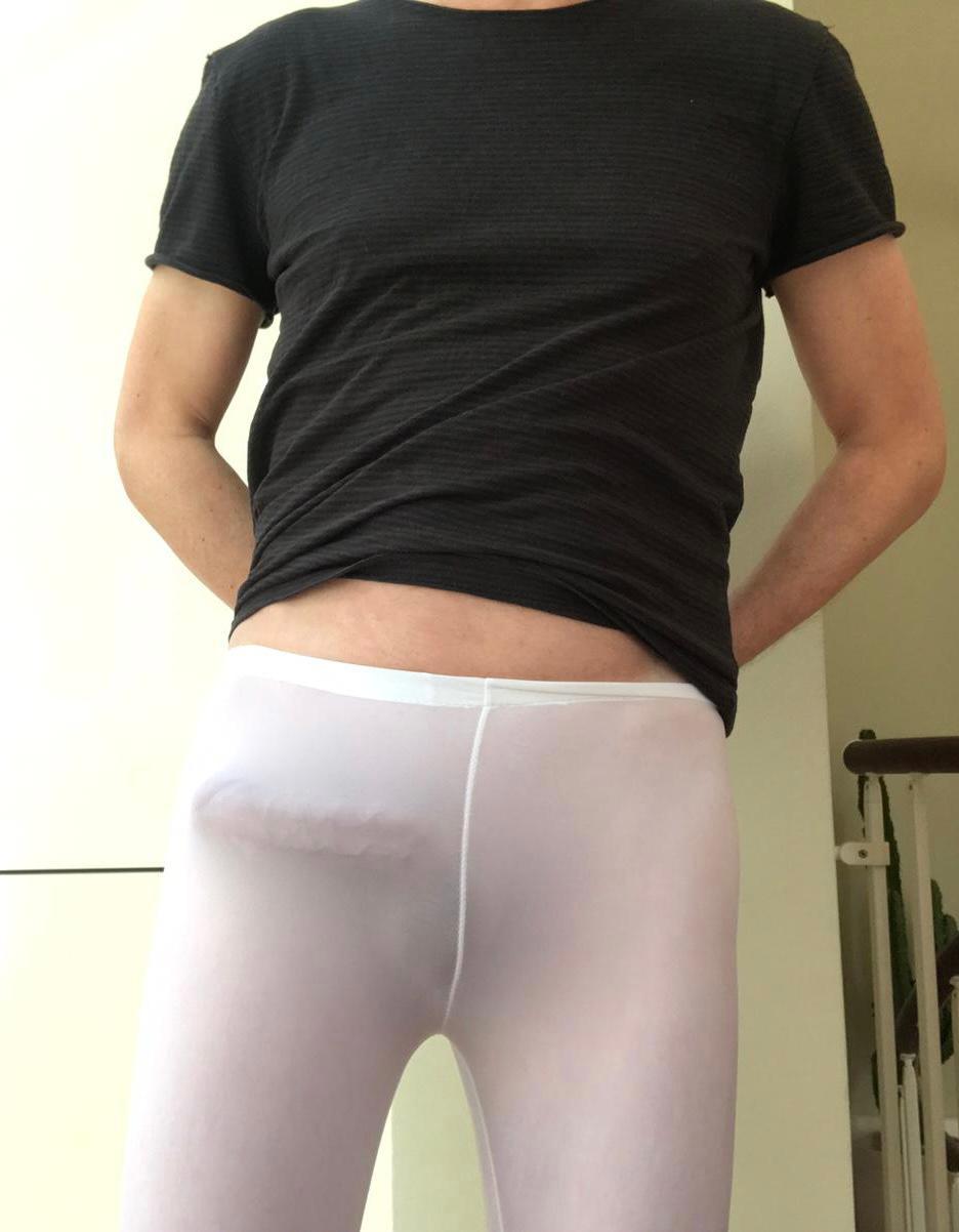 longhardhot1 live from United Kingdom