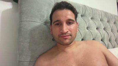 looseluca live from United Kingdom