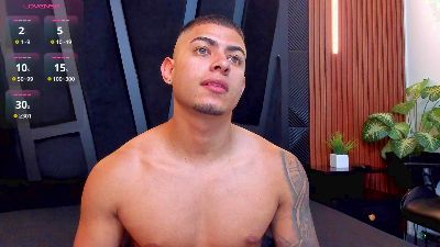 marco_garciia_ live from Colombia