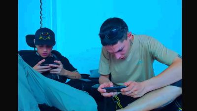 max_williamm live from Colombia