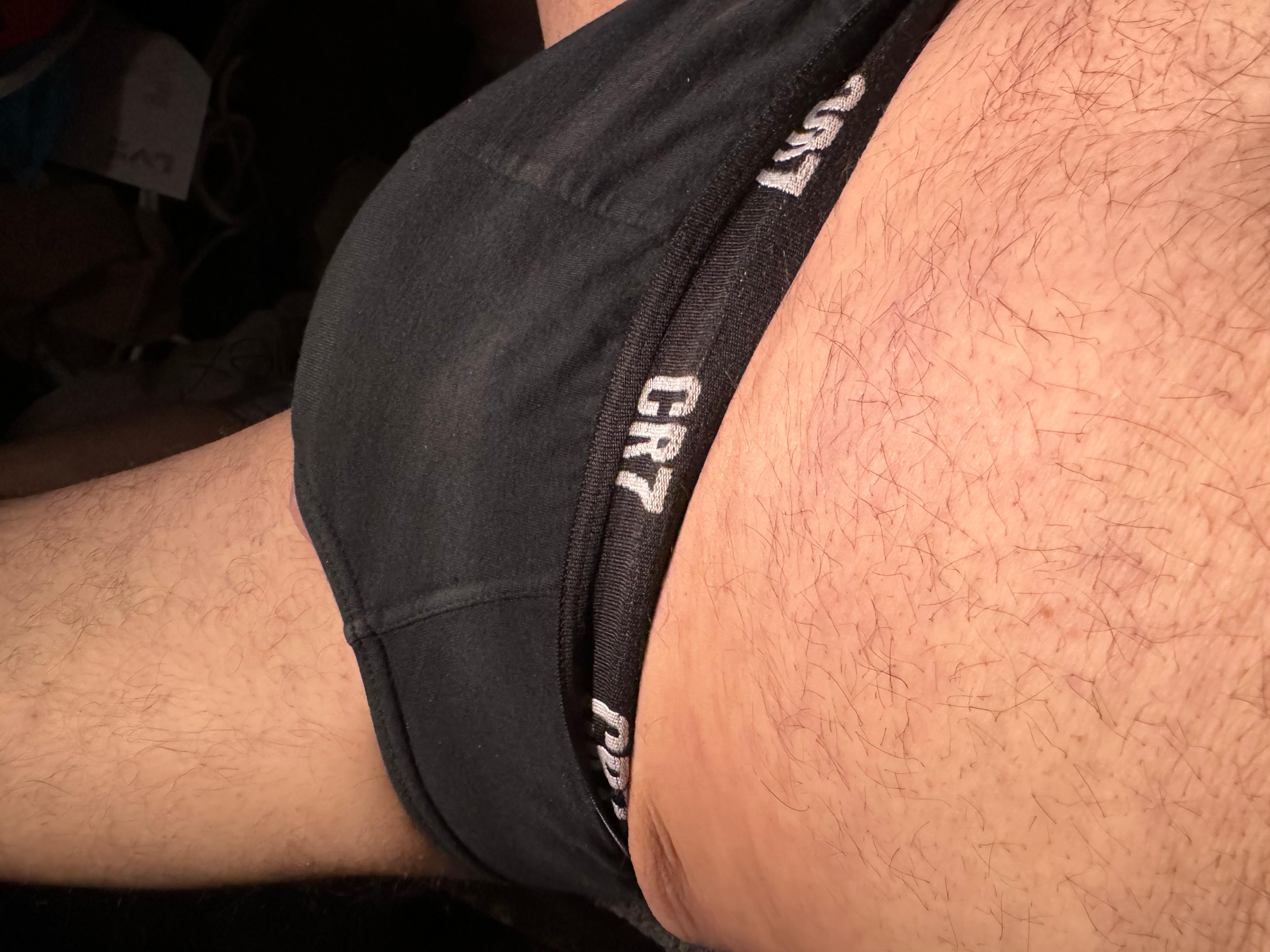 maxvibe2 live from United Kingdom
