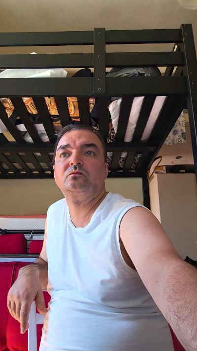 michele197747 live from Italy
