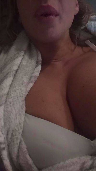 moira19 live from Italy