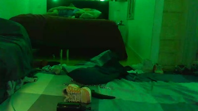 nickFR34kinky live from France