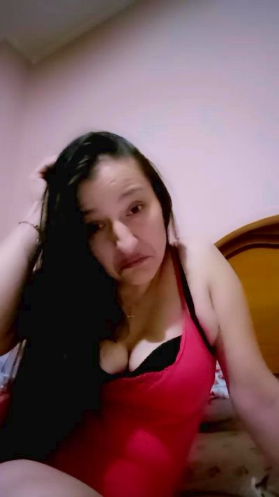 nikol22934 live from Italy