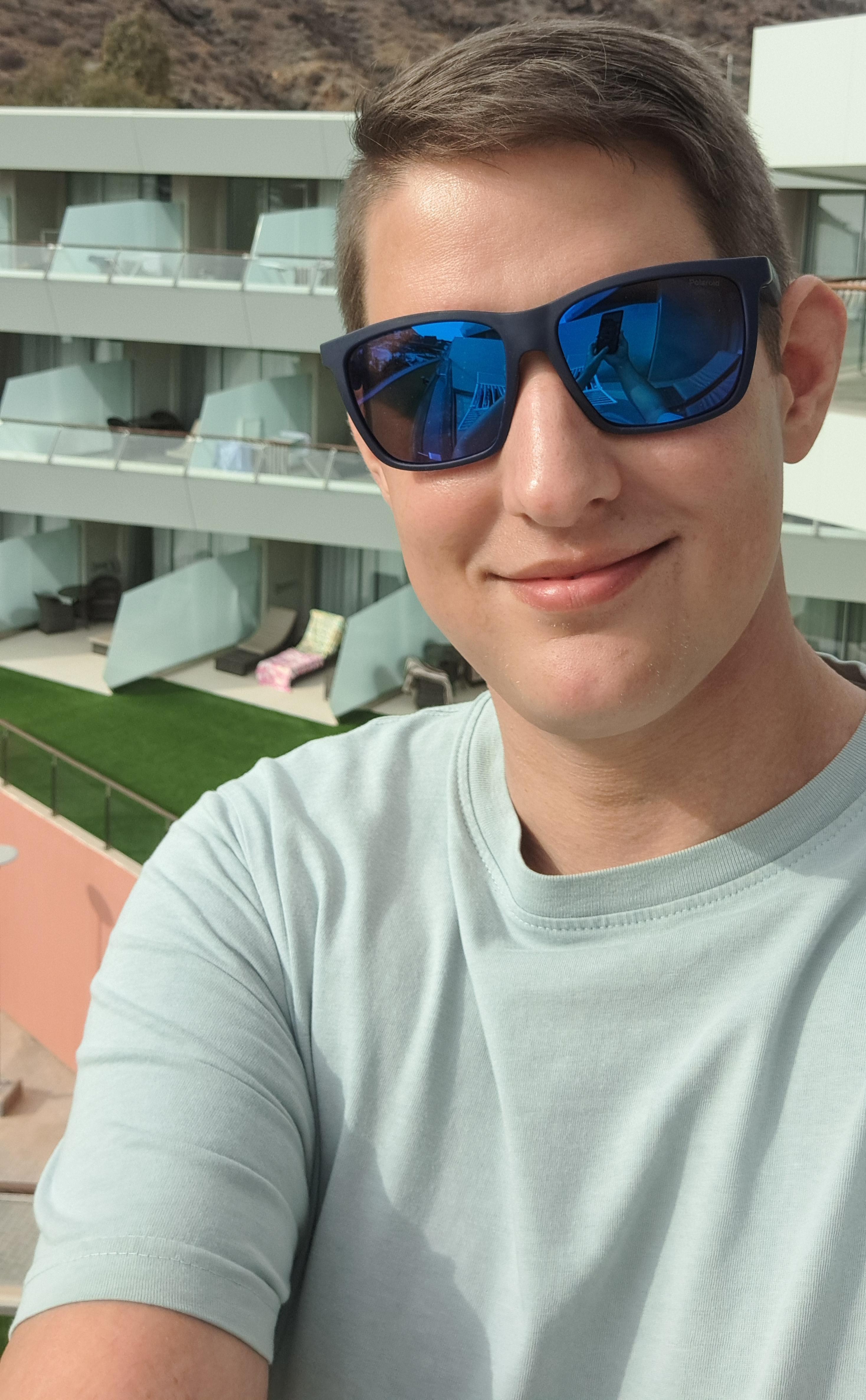 olli_36 live from Germany