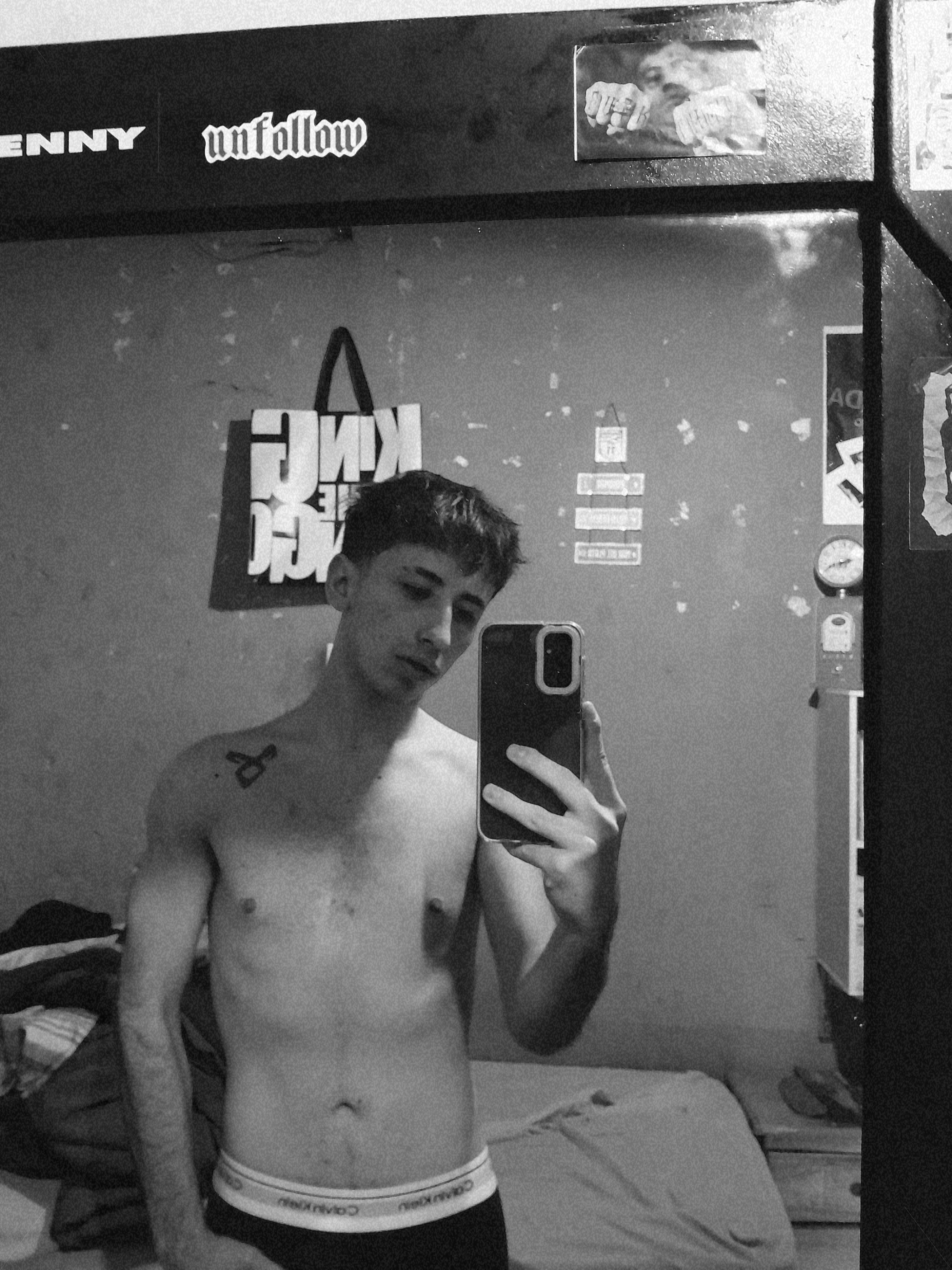 onlyagus21 live from Argentina