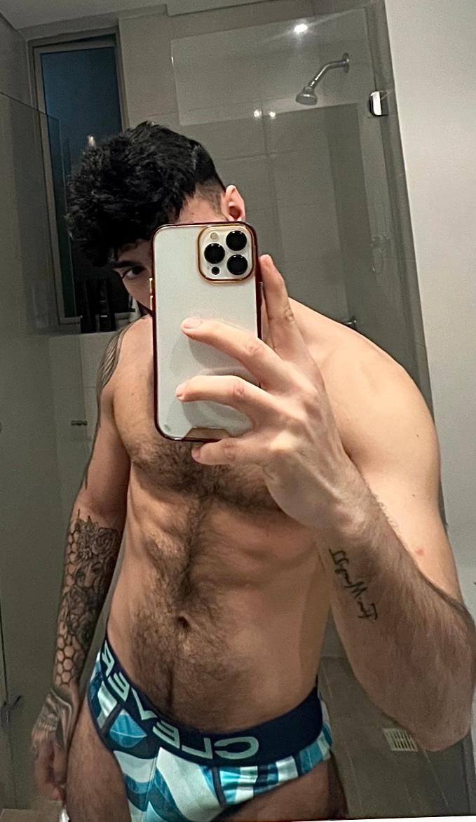 paulray96 live from Colombia