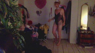 pinkyfagyboy live from Germany