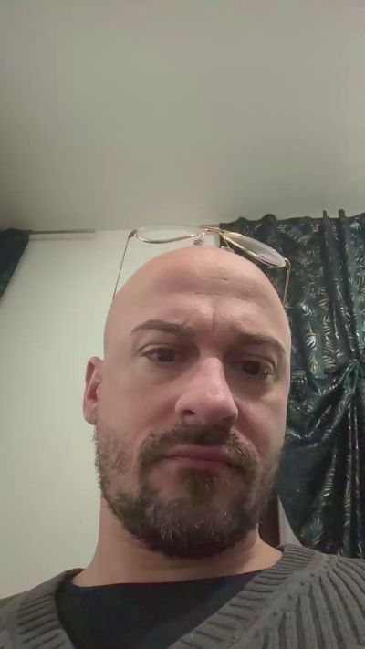 queen871 live from Italy