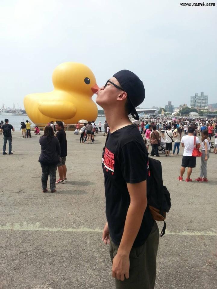 rainman121 live from Taiwan