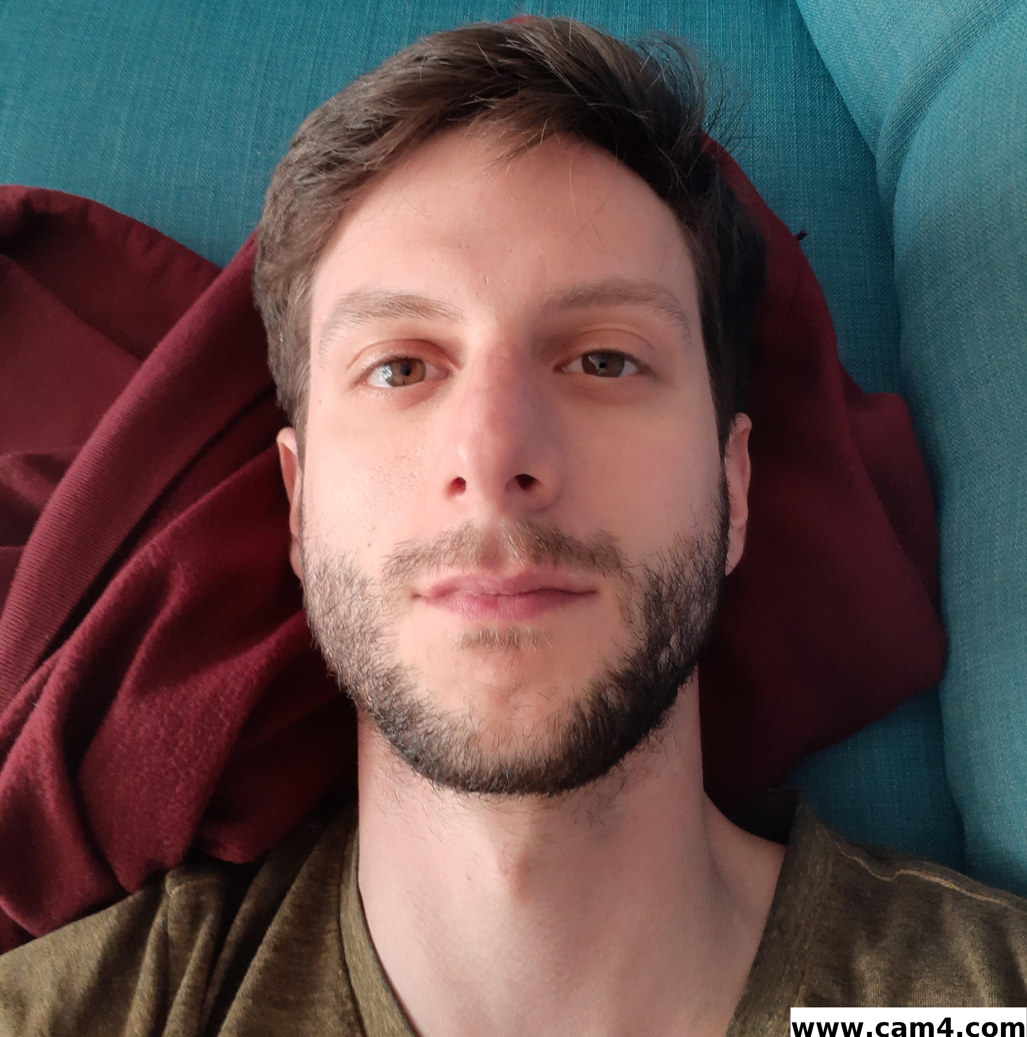 randomnewuse live from Canada