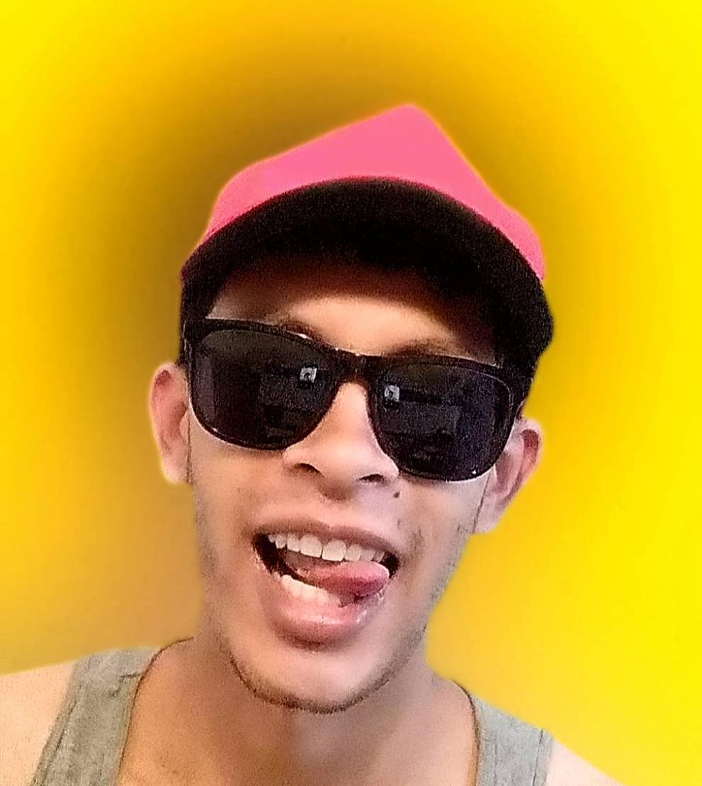 rickygonsalez live from Portugal