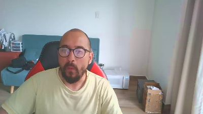 robertomoncada1 live from Colombia