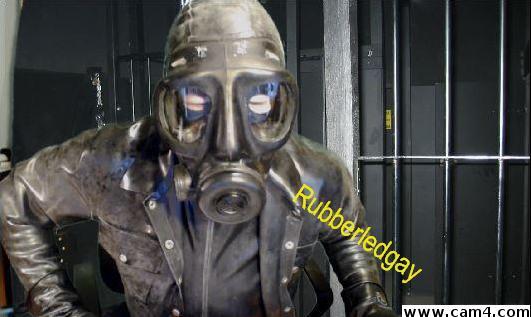 rubberledgay live from Germany