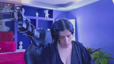 sari_belle live from Colombia