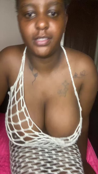 sauceygal3 live from Kenya