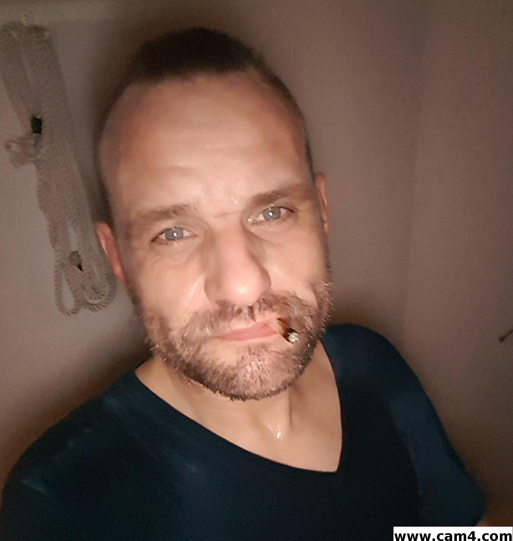 schluksklave live from Germany