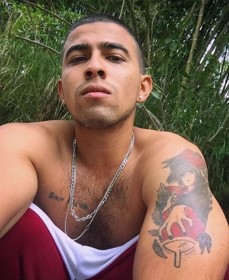 sebastiancastil live from Colombia