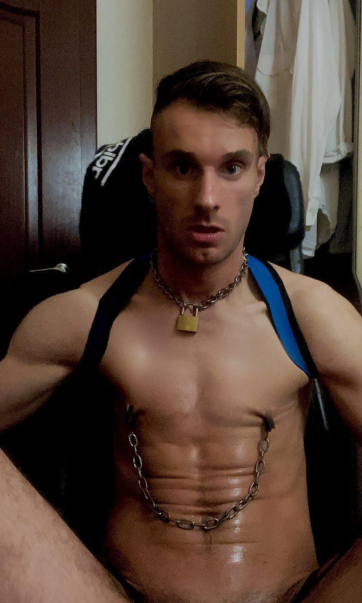 sexbooy20 live from Czechia