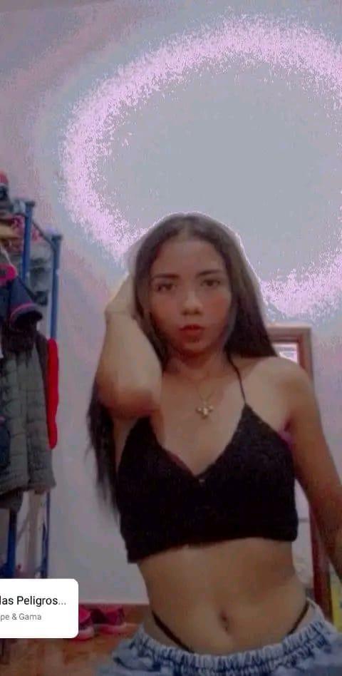skinnyyuliana18 live from Colombia