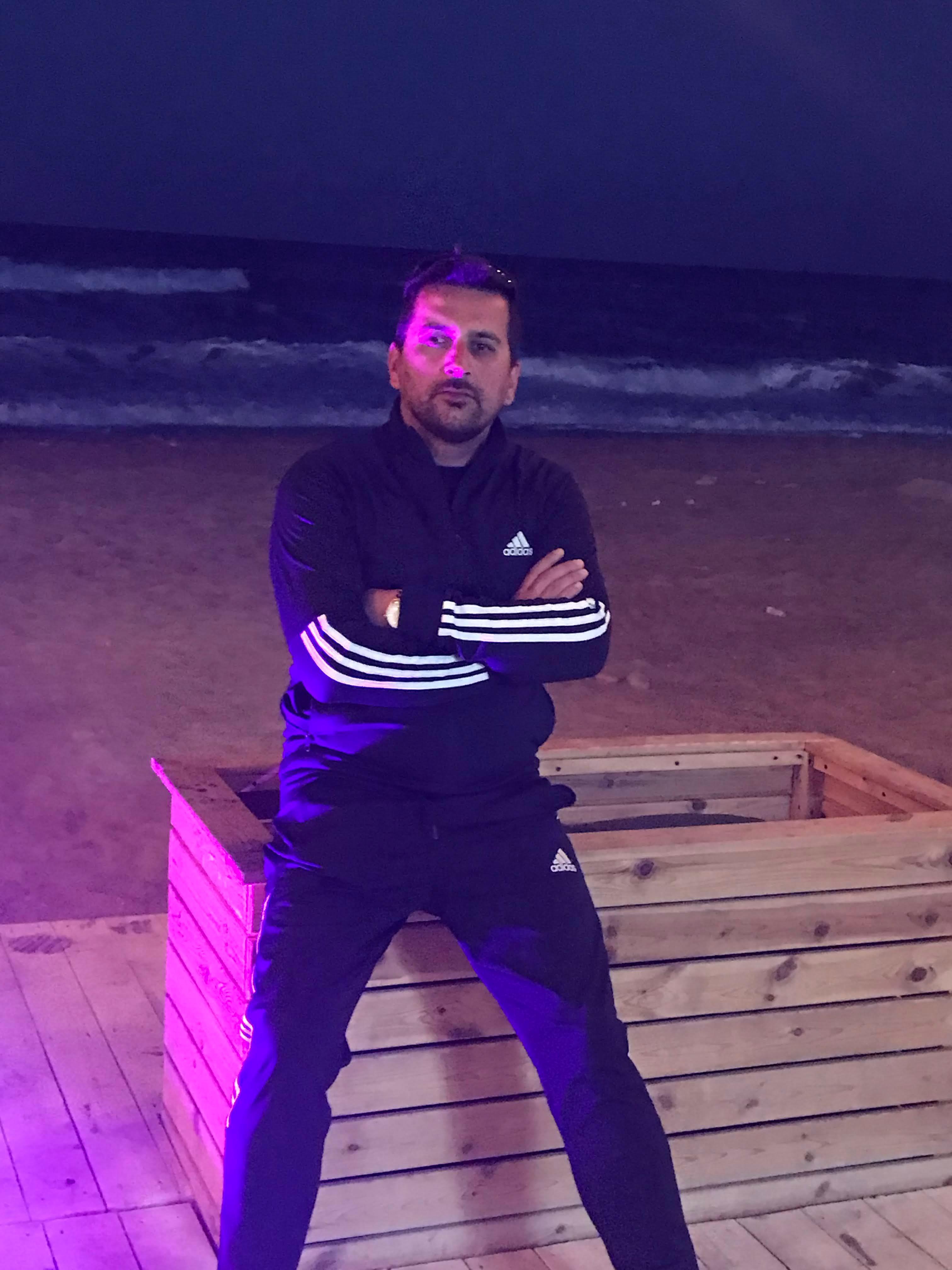 tarkan19xxx live from United States