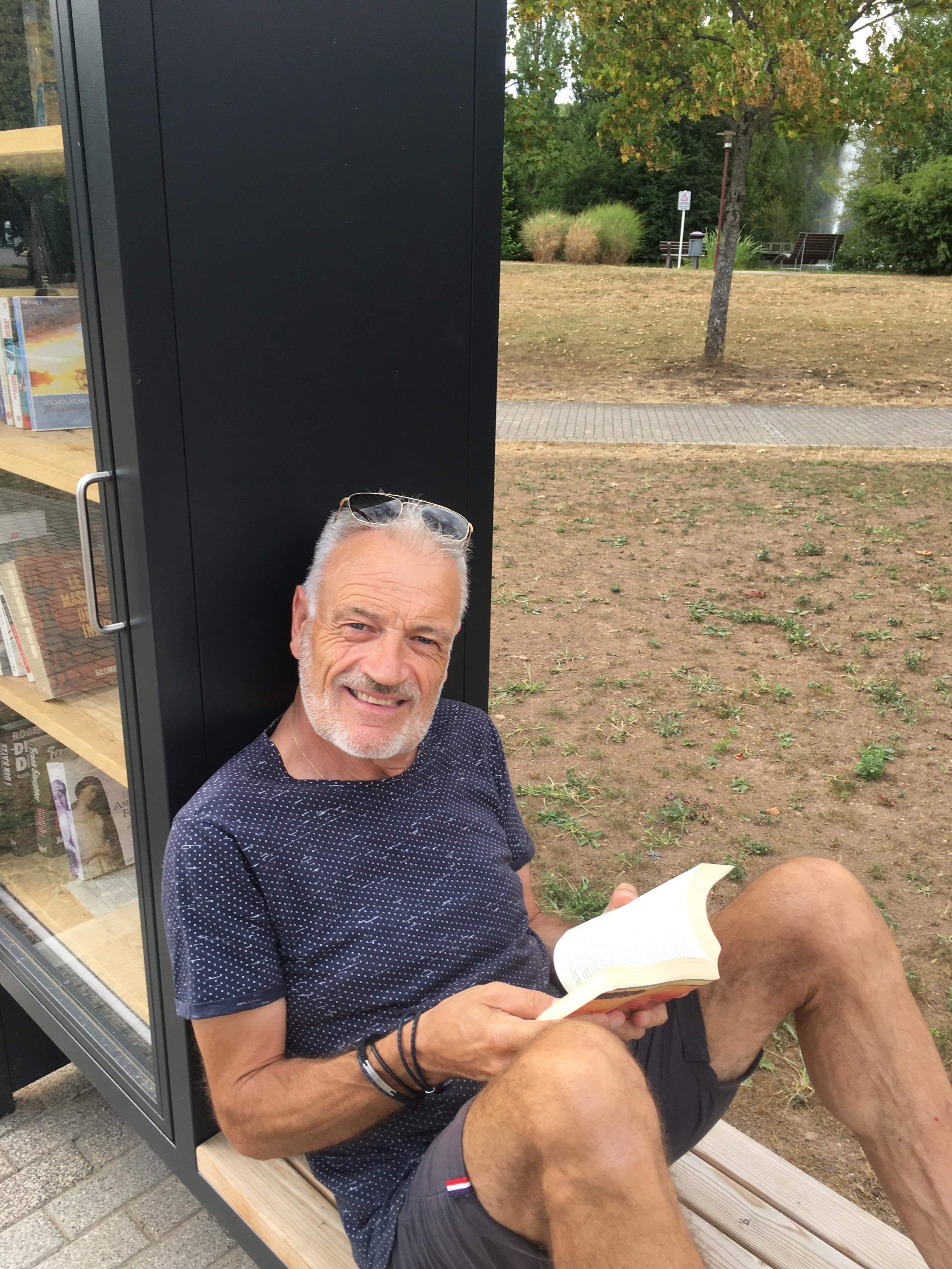 tb835003 live from France