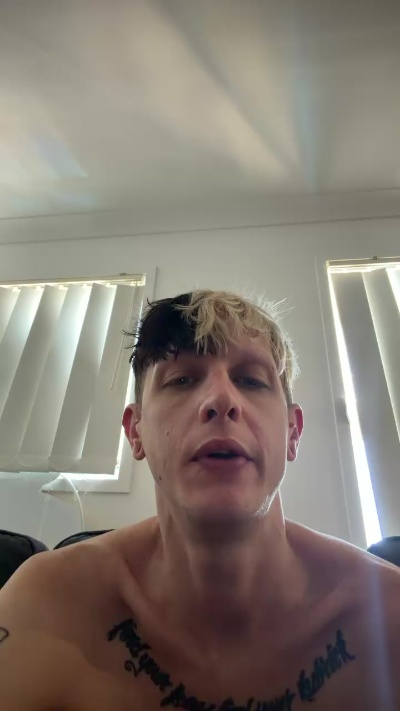 tealyxheaux live from Australia