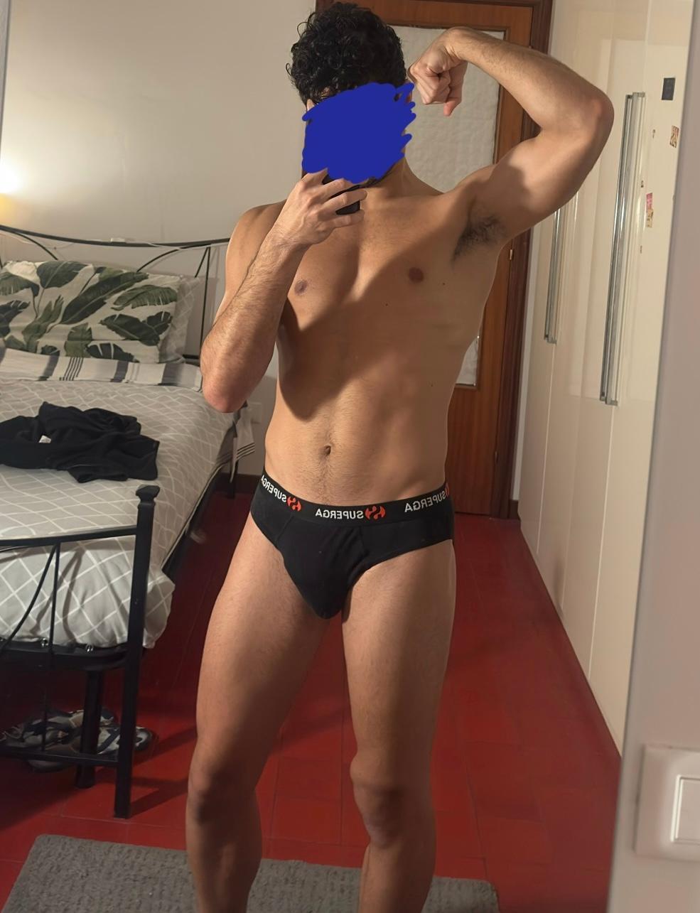 teennsfw live from Italy