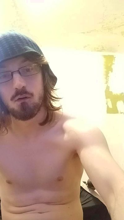 tylerharddik1 live from United States