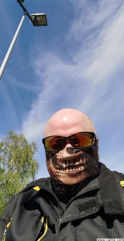 weissnicht19 live from Germany