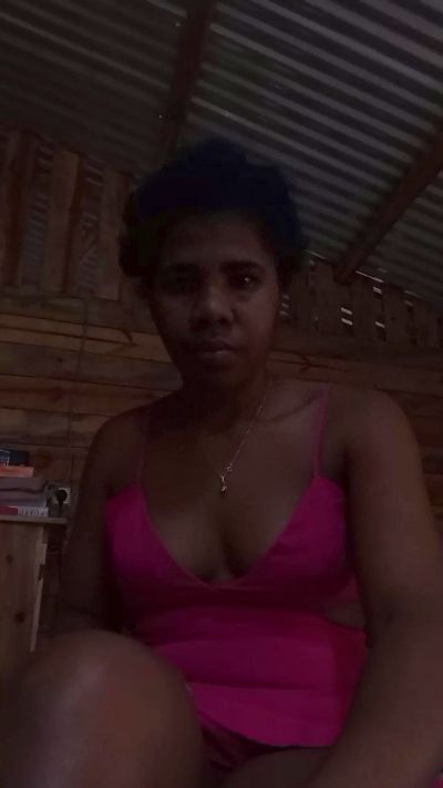 wendy204 live from Madagascar