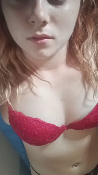 yourfoxy2897 live from Italy