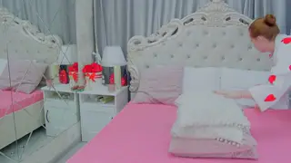 Tina Madisson live webcam model