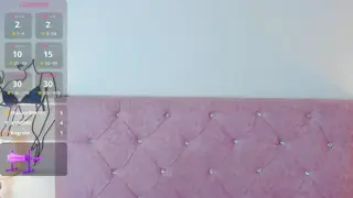 Miranda Lawrens live webcam model