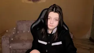 Bella Kaly live webcam model